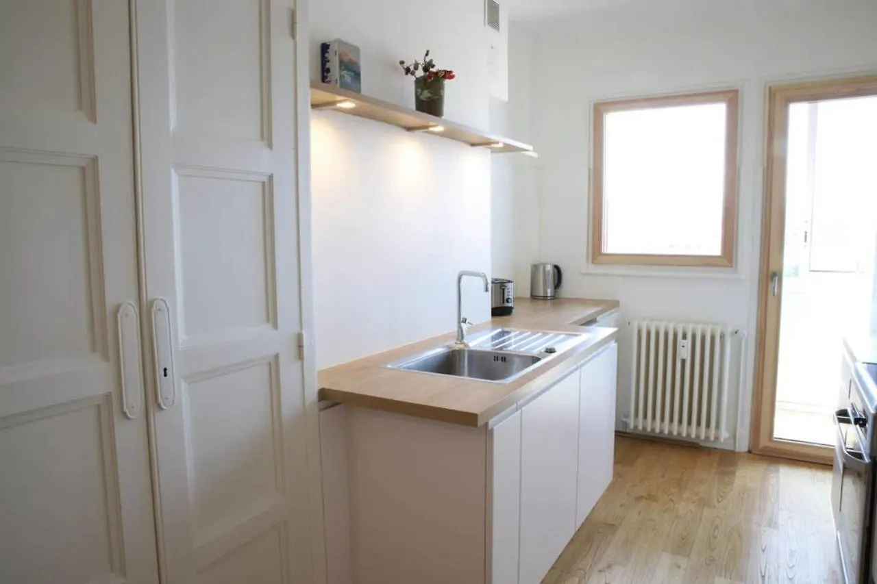 Grand 5 pièces avec garage en plein centre ville Annecy Appartement