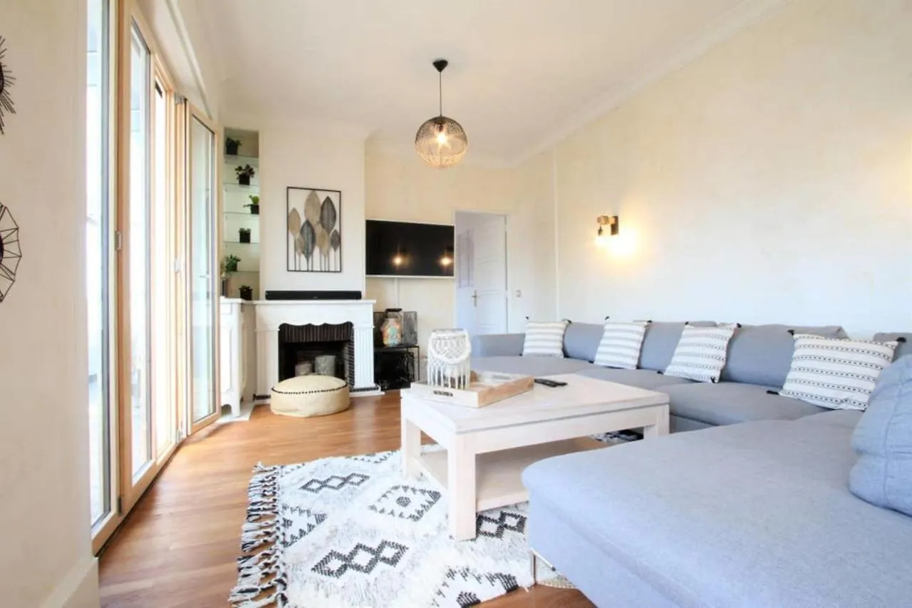 Large 5 Rooms With Garage In The City Center Annecy